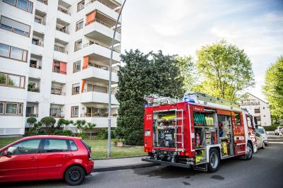 Fellbach-Schmiden: Angebranntes Essen loest Feuerwehreinsatz im Hochhaus aus